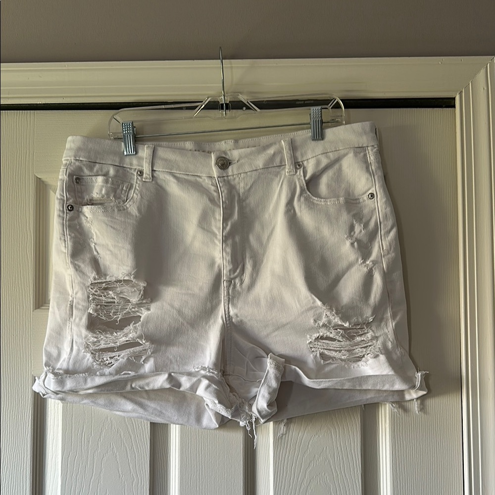 American Eagle Curvy Hi-Rise Shortie White